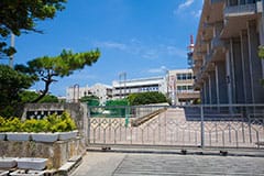首里中学校